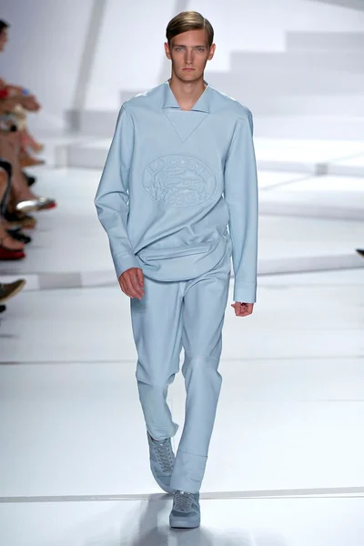 Look 28